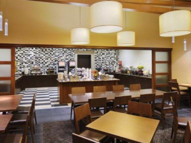 Hotel Hampton Center City-convention Center